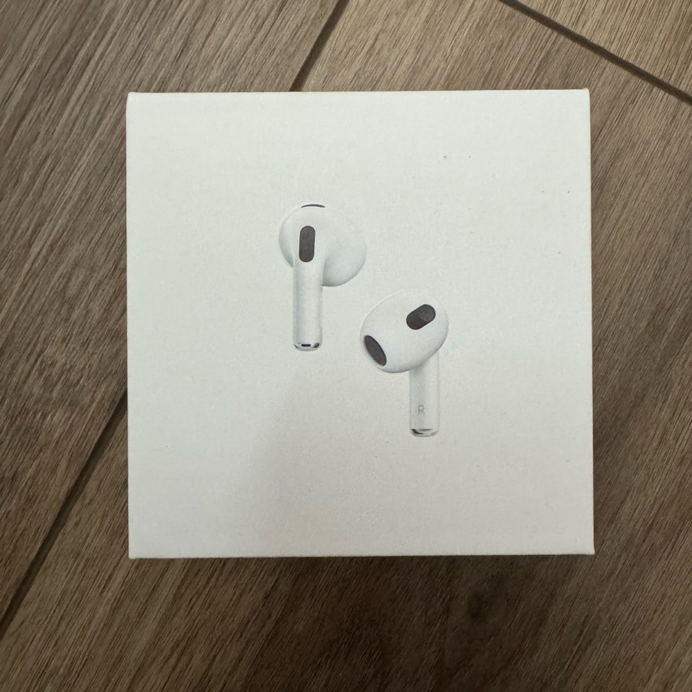 Apple AirPods (3rd Gen) with MagSafe Charging Case - BRAND NEW - UNOPENED
